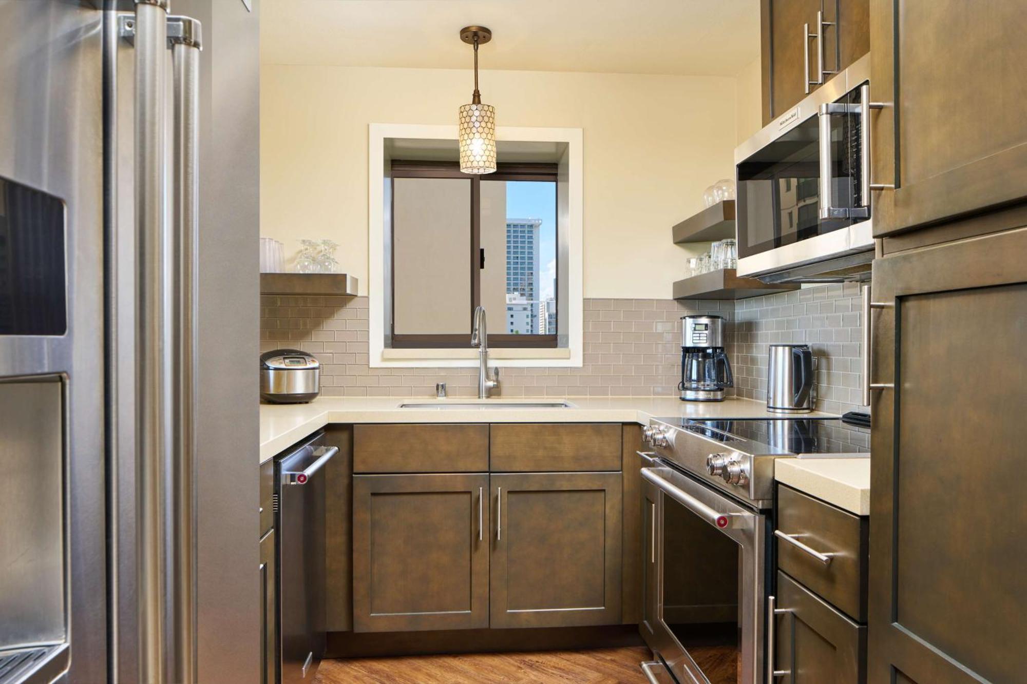 Aston Waikiki Beach Tower Honolulu Exterior foto A galley kitchen