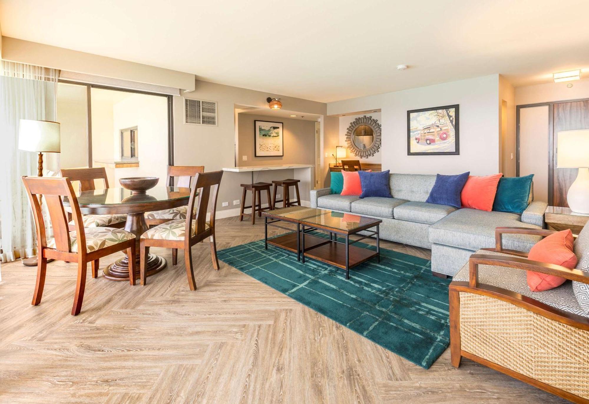 Aston Waikiki Beach Tower Honolulu Exterior foto A living room at the Hilton Waikoloa Village