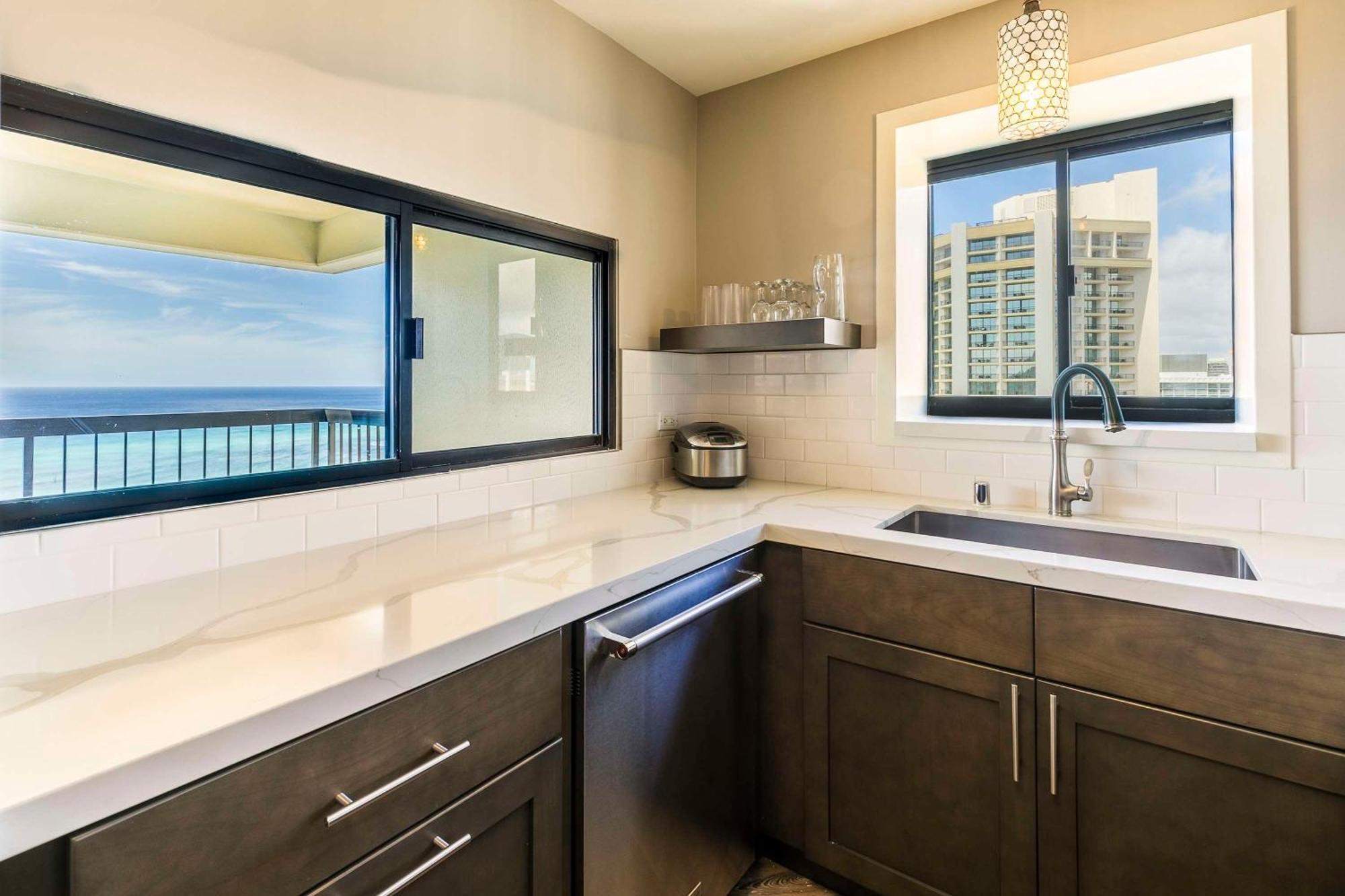Aston Waikiki Beach Tower Honolulu Exterior foto Kitchen